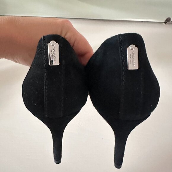NWOB Coach Round Toe Black Suede Pumps Size 8 - Picture 4 of 6